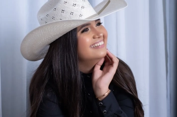 Foto - LAIS ISABELLI FAUSTINO DA SILVA - 16 ANOS